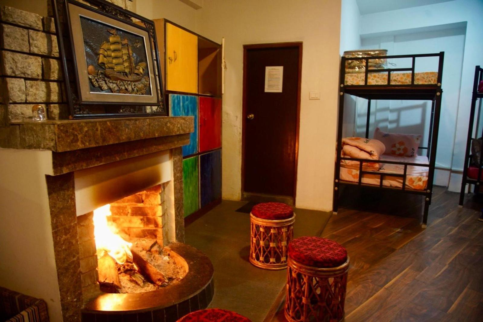 Hostel Backpackers Den Gangtok Exterior foto