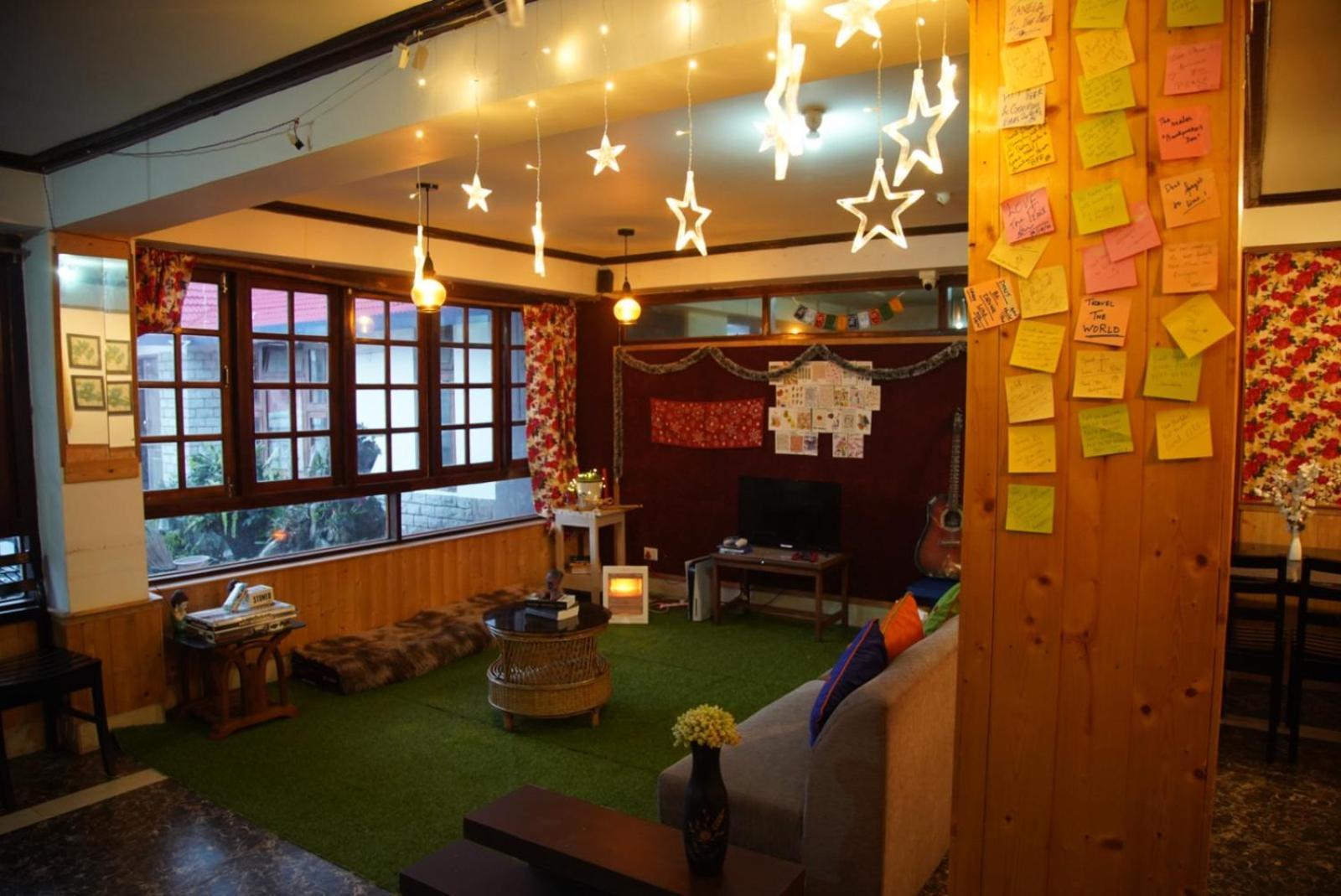 Hostel Backpackers Den Gangtok Exterior foto